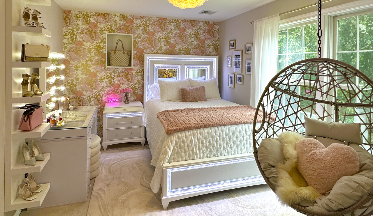 A Glamour Dream Bedroom for a Deserving Teen